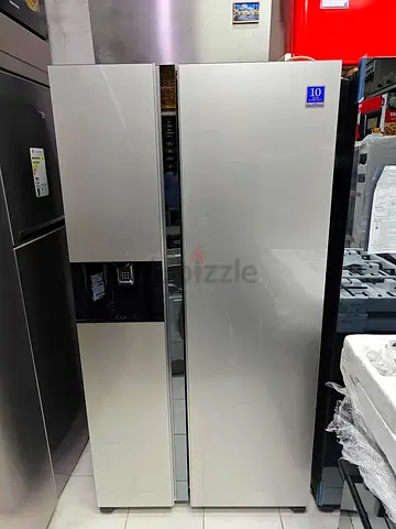 Hitachi latest model side by side refrigerator with water depanser and ice maker by hadua