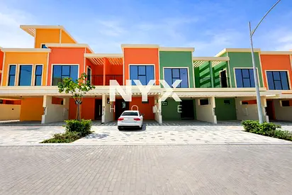 AVAILABLE TO MOVE IN | SINGLE ROW | SPACIOUS LAYOUT