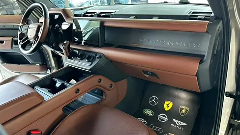 2025 LAND Rover DEFENDER — миниатюра 2