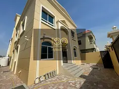 An excellent opportunity to live in a fully renovated villa in a prestigious location, suitable for