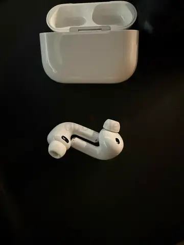 Apple AirPods Pro 3 with Case - 2 months used