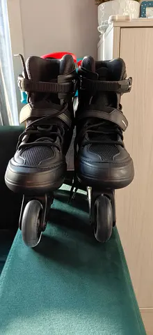 Oxelo Fit100 Inline Skates – Size 43 Price: 200 AED (Negotiable) Condition: Like New (Used only once
