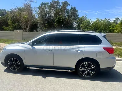 Nissan Pathfinder SV 2018 GCC 74000km only ,full option with leather sunroof  for sale .