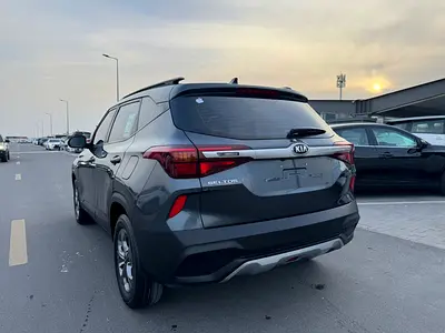2021 KIA SELTOS thumbnail 4