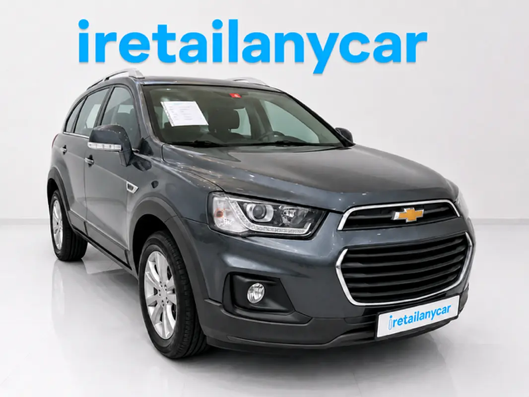 Chevrolet Captiva 2017 — photo 1 of 12