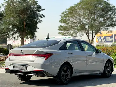 2022 Hyundai ELANTRA 照片 6