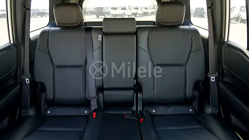صورة 18 لـ 2024 Toyota PRADO
