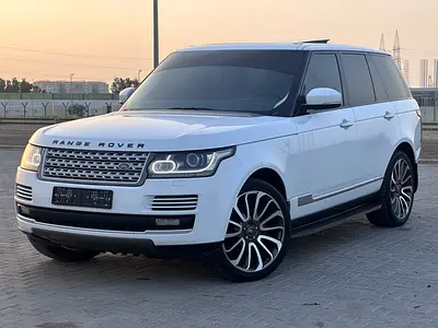 Rangerover vogue 2015 gcc V8 HSE original paint super clean car