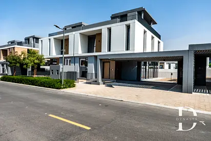 Vacant | 3200+ plot | Internal Park View