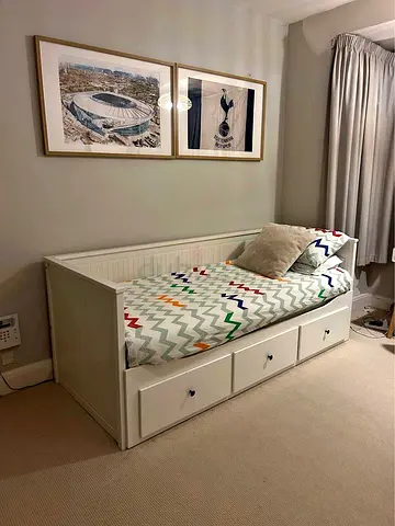 Ikea White Hemnes Daybed frame with Ikea mattress
