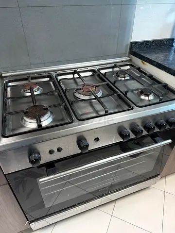 Siemens stove oven 5 burners (open to offers)