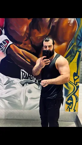 المشرف مول