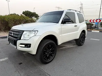 Mitsubishi Pajero 2door Limited 2017 - GCC Specs - Well Maintained