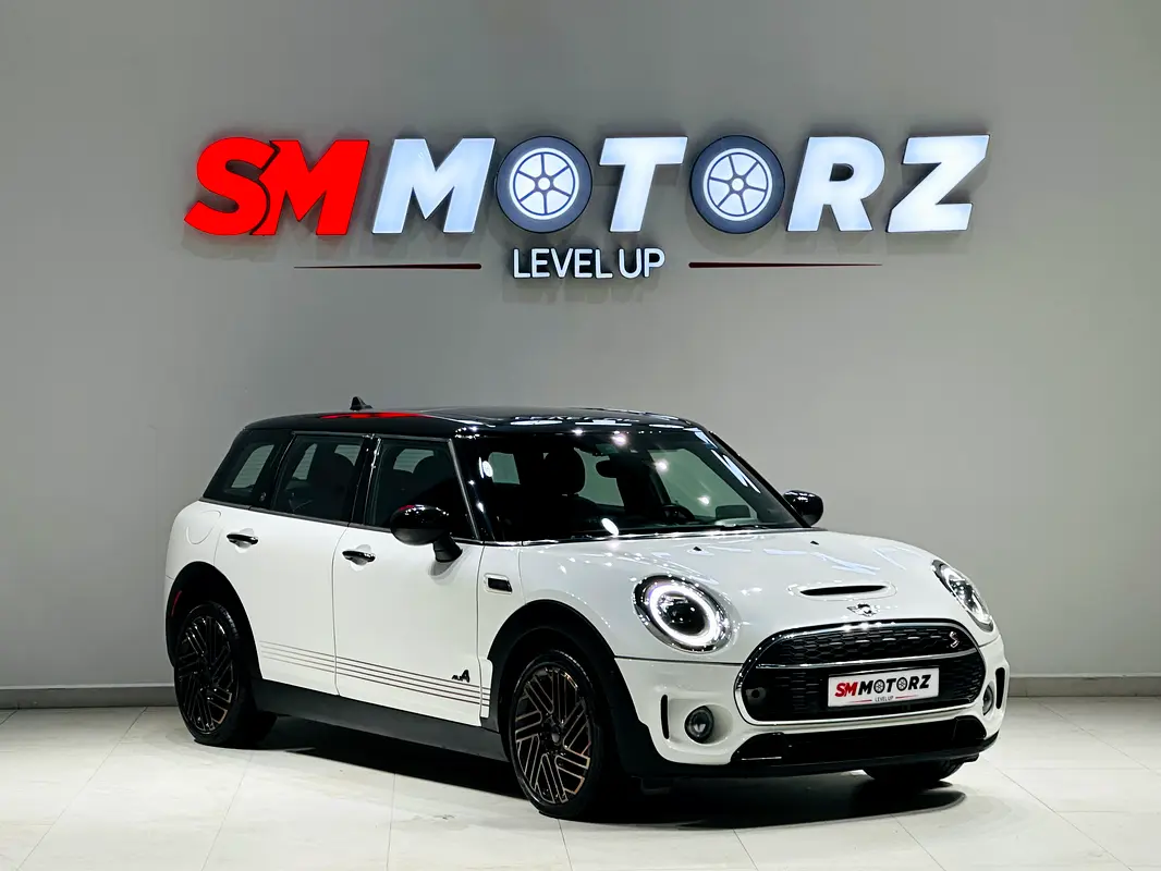 MINI Clubman 2024 — photo 1 of 15