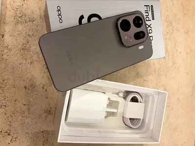 Oppo Find X9 Pro with the Limited edition Teleconverter kit