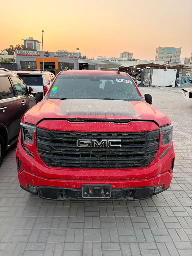 GMC Sierra 2024 — photo 1 of 7
