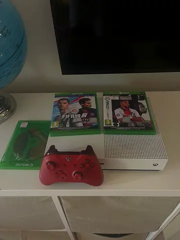 Xbox One S (White) with Controller and 3 Games - Good Condition