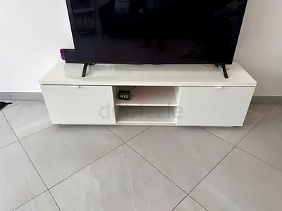 White modern TV cabinet / entertainment unit - good condition