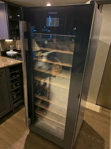 Wine cooler / wine fridge - freestanding, glass door, 50-70 bottle capacity