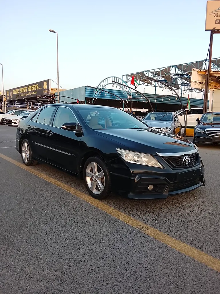 Toyota Aurion 2013 — photo 1 of 20