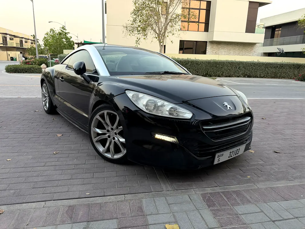 Peugeot RCZ 2014 — photo 1 of 11