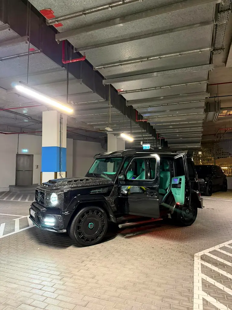 Mercedes-Benz G-Class 2021 — photo 1 of 6