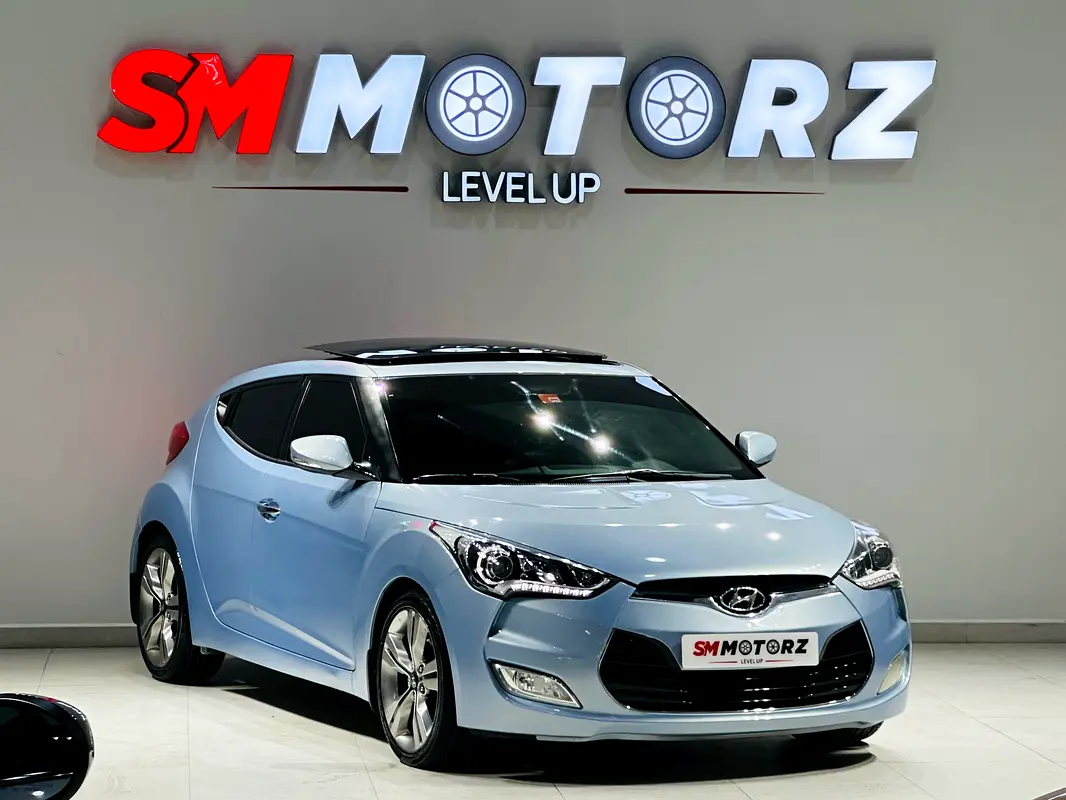 Hyundai Veloster 2012 — photo 1 of 14