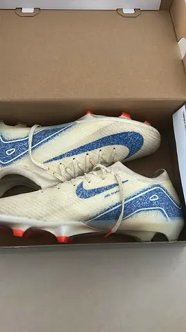 Nike Soccer Cleats (Firm Ground) - Size 44 Worn Once