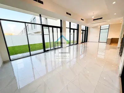 Single Row 5BR+M Corner Villa with Drivers Room