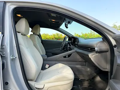 2022 Hyundai ELANTRA 照片 8