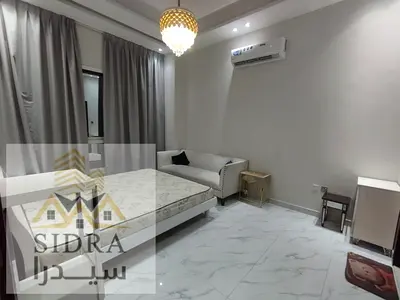 فرصة ذهبية: بناية زاوية بعائد قوي قرب جامعة عجمان