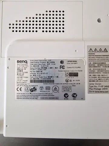 BenQ W1500 Projector + 3D glasses, wireless, 6 segment color wheel