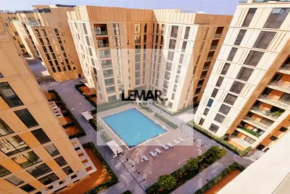 LUXURY APARTMENT - SPACIOUS - WITH BALCONY - MAIDS