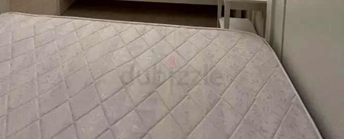 Clean Mattress 140x200cm delivery free for quick sell