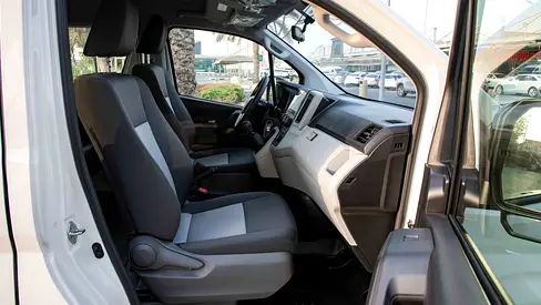 2026 Toyota HIACE — фото 11