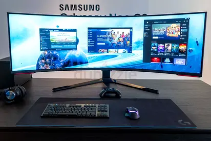 Samsung Odyssey Neo G95NC (LS57CG952NMXUE) is a 57-inch, 1000R curved gaming monitor featuring Dual