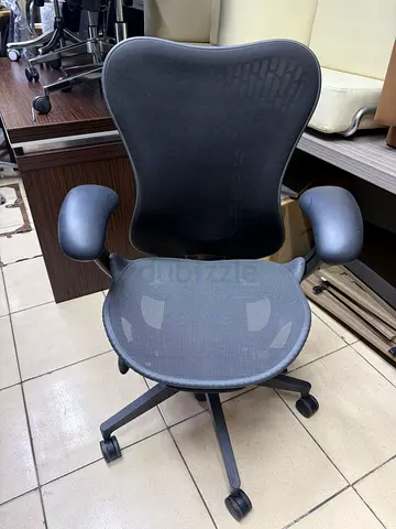 For selling Herman Miller mirra 2 chair.only little use.but good