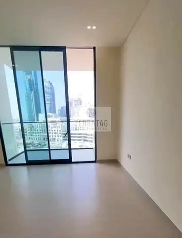 BRAND NEW | SEMI FURNISHED | MIDDLE FLOOR