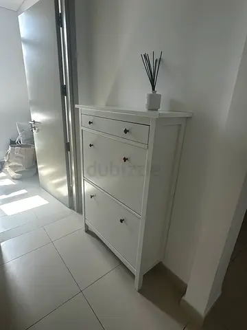 White Wooden 4-Drawer Dresser / Chest in Good Condition