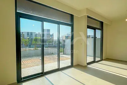 3BR PLUS MAID | COMMUNITY VIEW | UPGRADED | MODERN