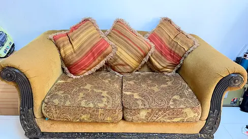 Two-seater Vintage-style Sofa with Cushions