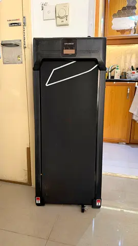 Foldable Treadmill (Compact, works fine) - Pickup Abu Dhabi