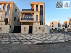 Your dream villa, two floors and a rooftop with a swimming pool, central air conditioning.