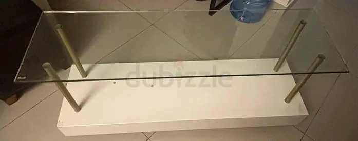 Console/display table with tempered glasstop