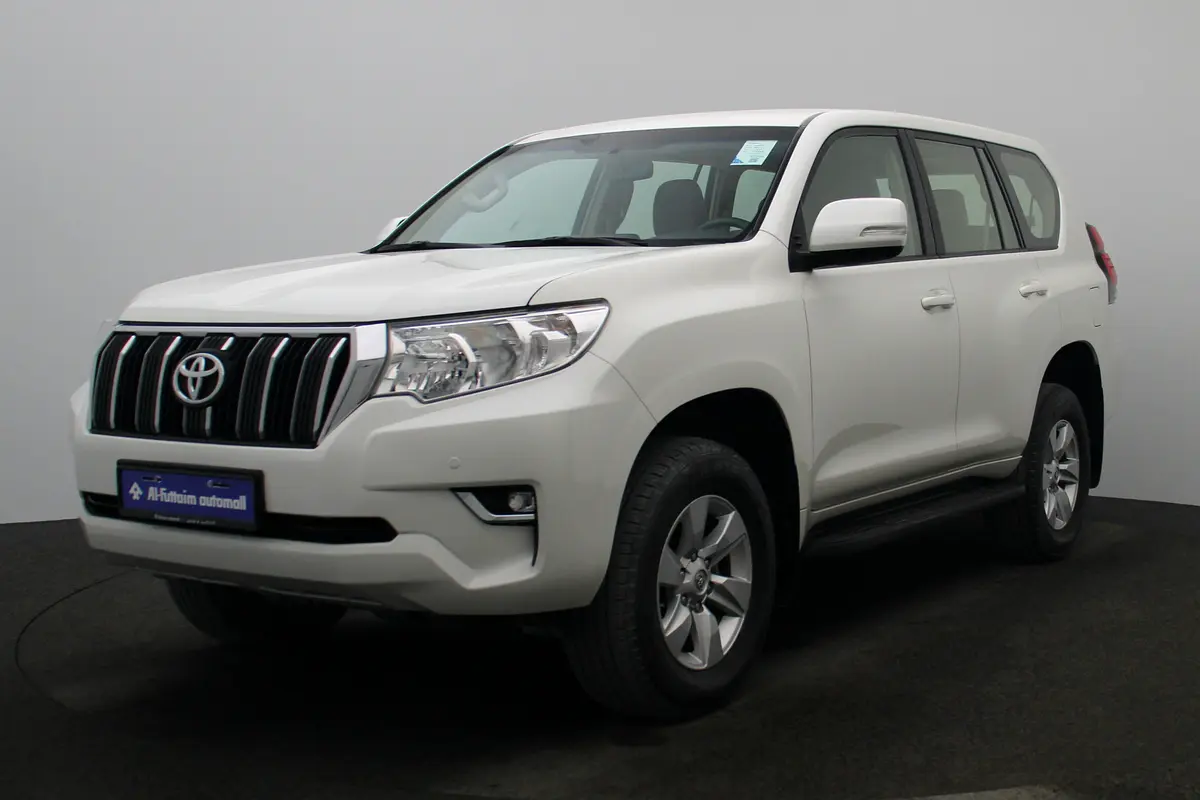 Toyota Prado 2023 — photo 1 of 19