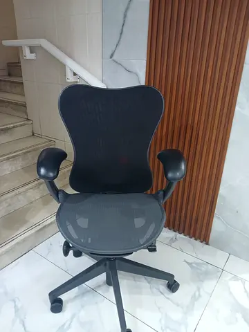 Herman Miller merra Office Chair v2 for sale excellent condition