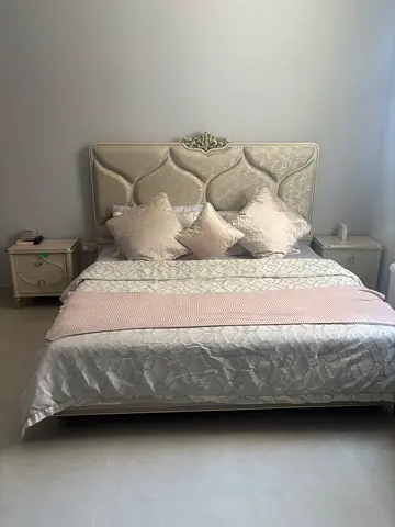 King-size upholstered bed with matching nightstands - ivory/cream