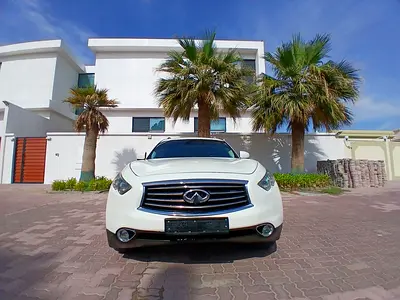 صورة 12 لـ 2015 Infiniti QX70
