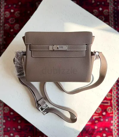 Hermes Kelly messenger