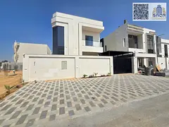 For urgent sale: Villa, registration included - 5 rooms / 2 floors